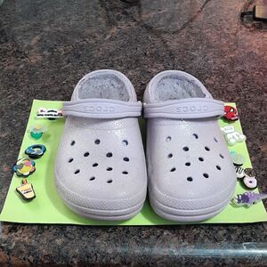 Child's Crocs and 10 Jibbitz Charms...Size 4